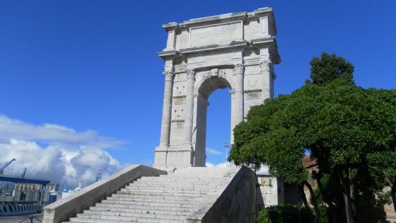 Arch of Trajan