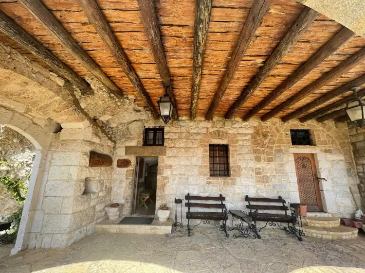 Hotels near Gibran Museum