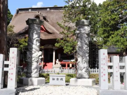 ศาลเจ้าเดวาซันซัง