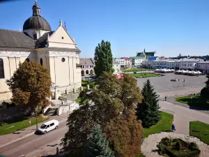 Vicheva Square