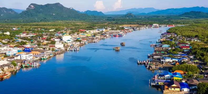 โรงแรมในอำเภอ ดอนสัก