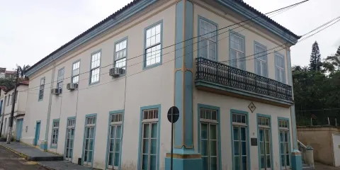 Biblioteca Publica Professora Albertina Ramos de Araujo