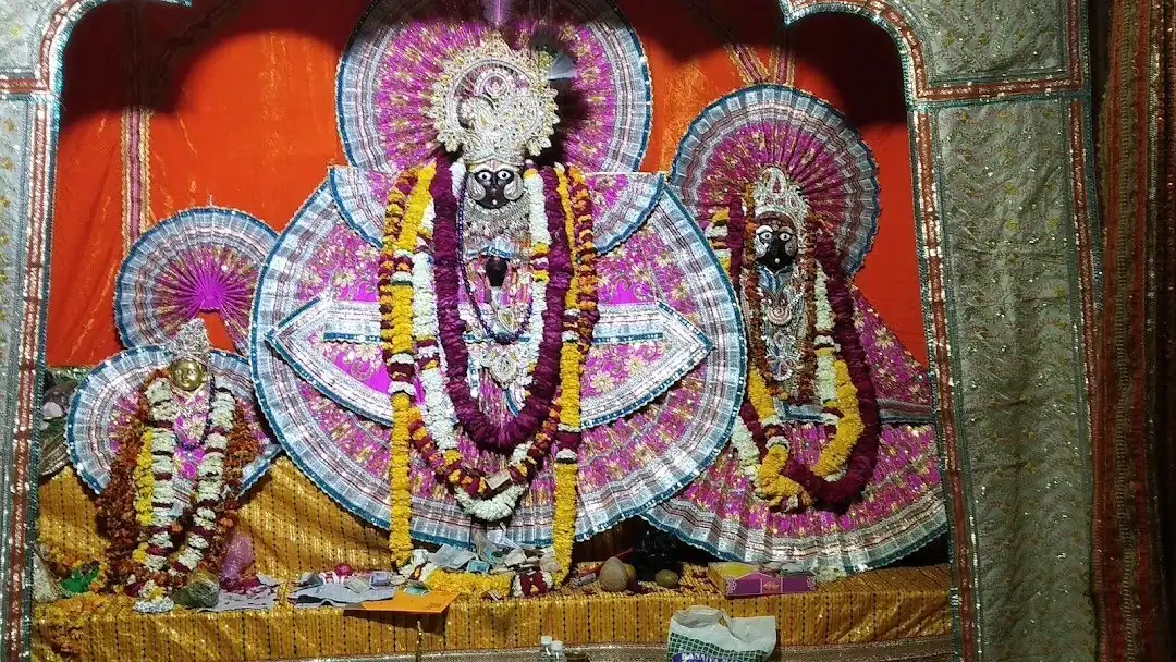 Hotels near Shri Garud Govind Ji Temple