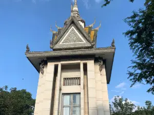 The Killing field and Toul Sleng genocide museum S21 Tour