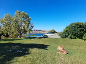 Lake Argyle Tourist Village