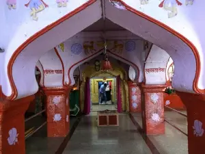 Lakhmai Devi Temple, Pathrad Devi