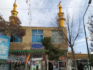 Mahdieh Ghochan