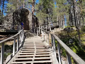 Karhunpesäkivi