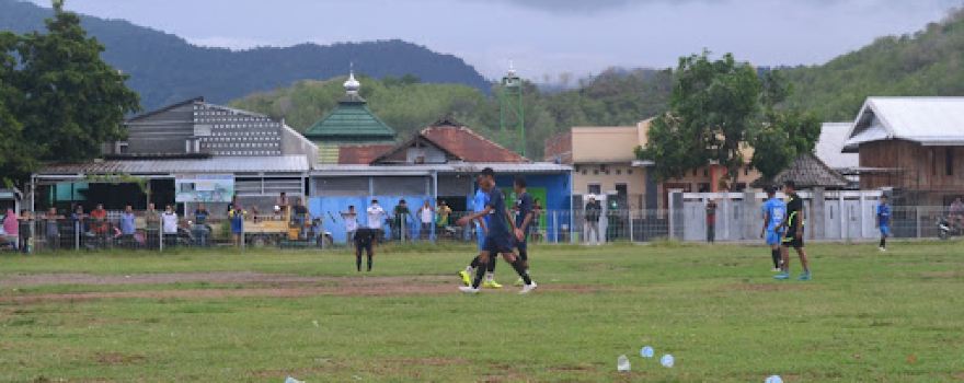 Lapangan Sepak Bola mapin Kebak