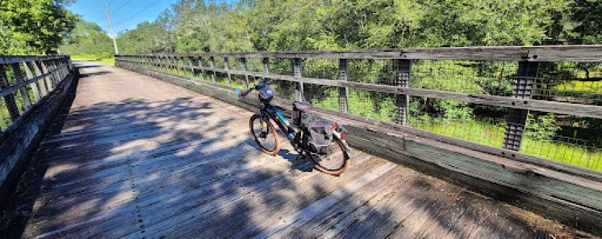 Fanning Springs Trailhead