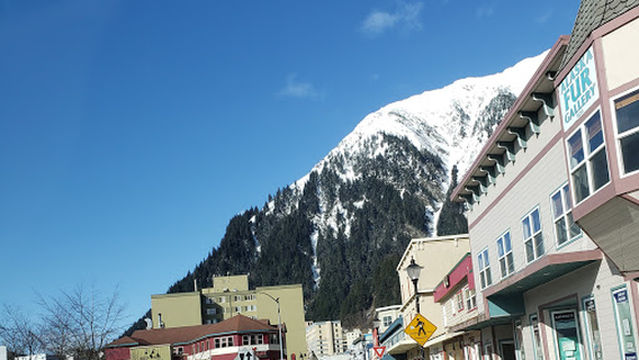 Twin Lakes Kids Playground