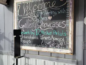 Asta Gallery & Suites
