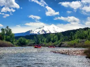Colorado Adventure Center - Whitewater Rafting