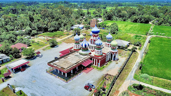 Masjid Lapan Kubah