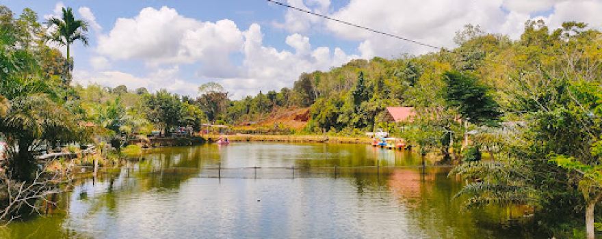 Wisata Tirta Tapaq (Sidodadi Waterpark)