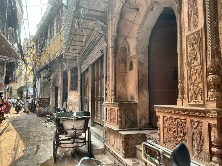 Hotels near Chandni Chowk Market