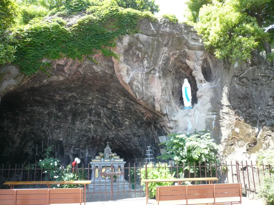 5_St. Mary's Cathedral, Tokyo