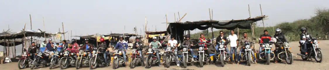 Hotels near Ubharat beach
