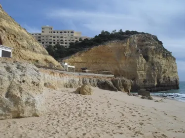 Vale de Centeanes Beach