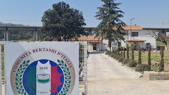 Tekke camii