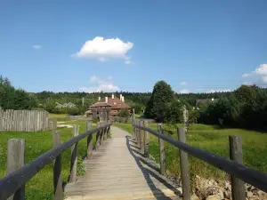 Osada Średniowieczna w Hucie Szklanej pod Świętym Krzyżem
