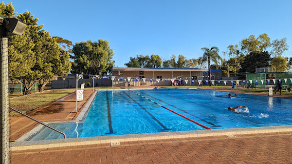 Hyden Swimming Pool