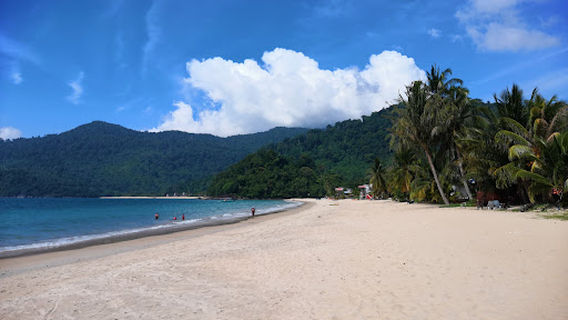 Pantai Kampung Juara