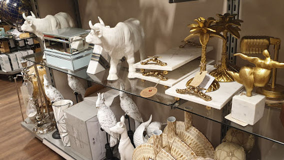 St James Retail Park