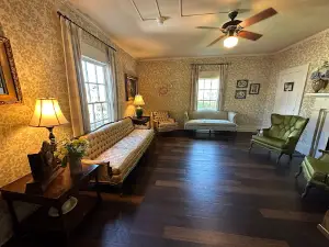 Miss Mary Bobo's Restaurant