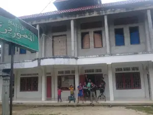 Masjid Al Manshurin Tembesi (LDII)