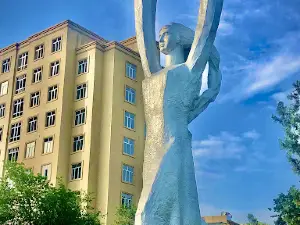 Pamyatnik "Mat'"
