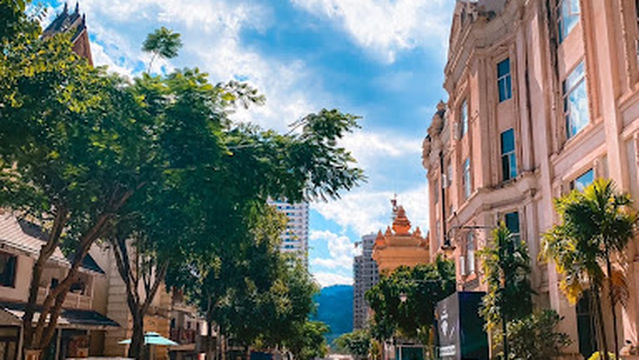 Boten Eccellente Cabaret Show