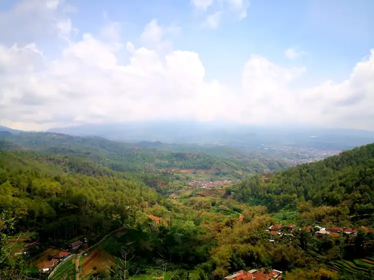 Hotels near Pos Pendakian Gunung Arjuno via Sumber Brantas