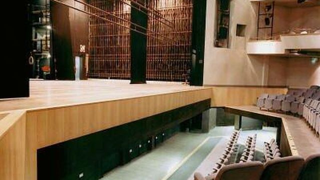 New Victoria Theatre