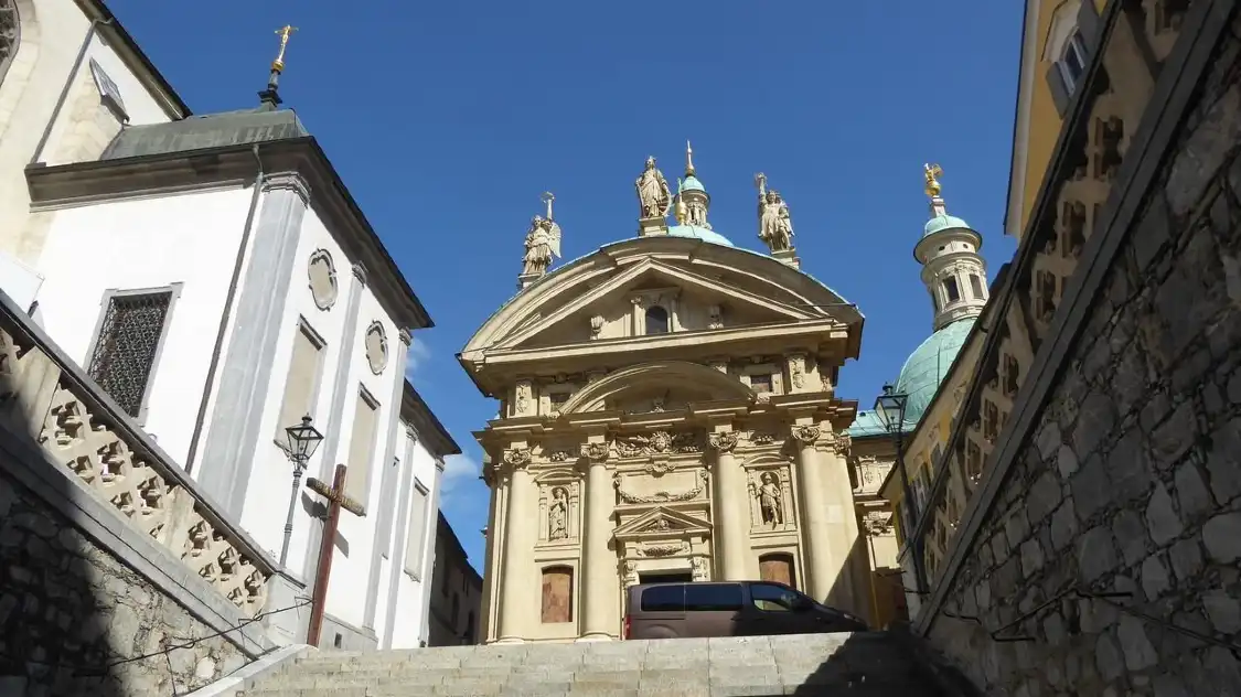 Hotel in zona Mausoleum of Emperor Ferdinand II