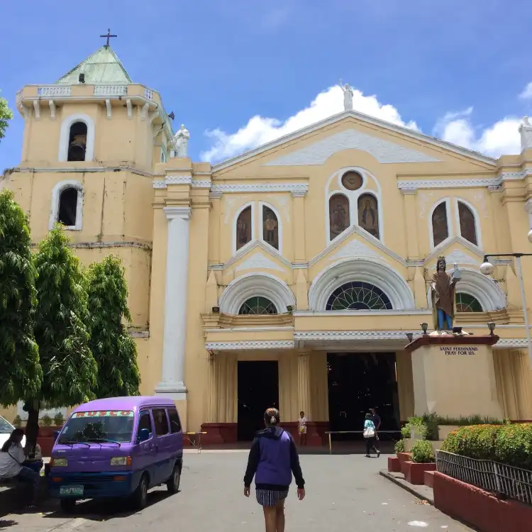 Các khách sạn ở Lucena