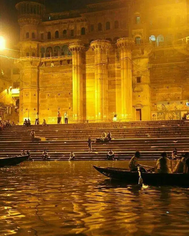 Hotels near Kashi Vishwanath temple Worship and Boat Ride