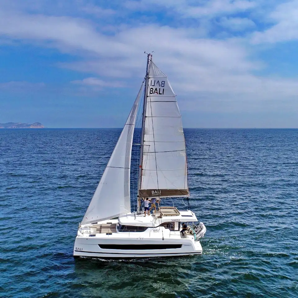 4_Star Sailing Club