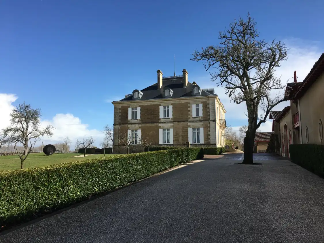 Các khách sạn gần Chateau Haut Bailly