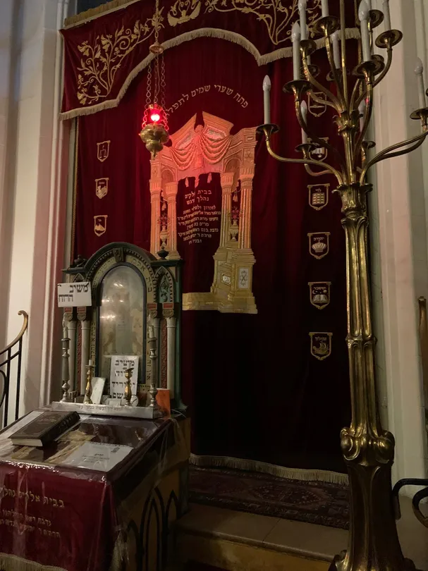 1_Agoudas Hakehilos Synagogue