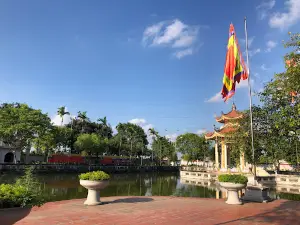 Đền Bia