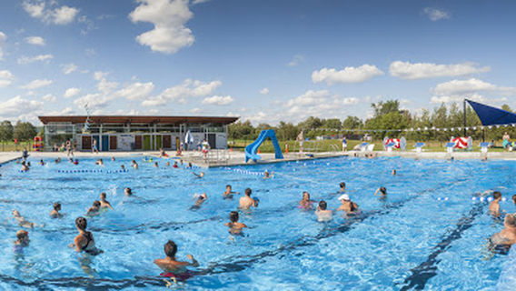 Giffard swimming pool