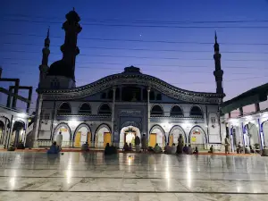 Noori Jamia Masjid