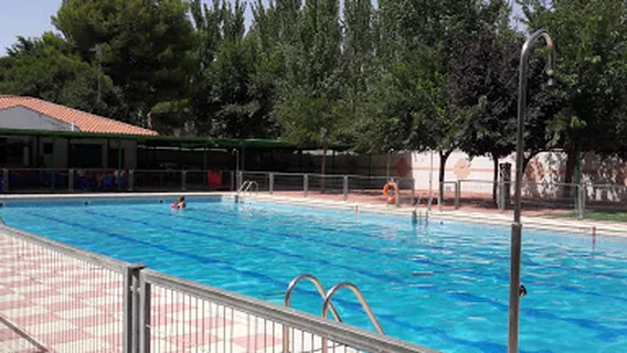 Piscina Pública Municipal de Granátula de Calatrava.
