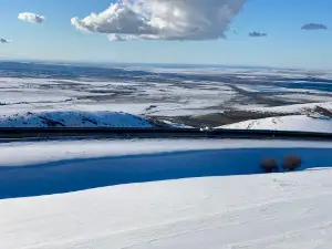 Deadman Pass Lookout Area
