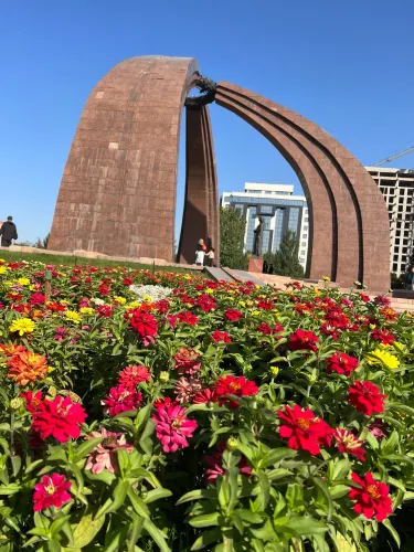 Victory Square
