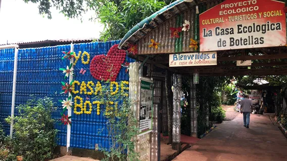 La Casa de Botellas