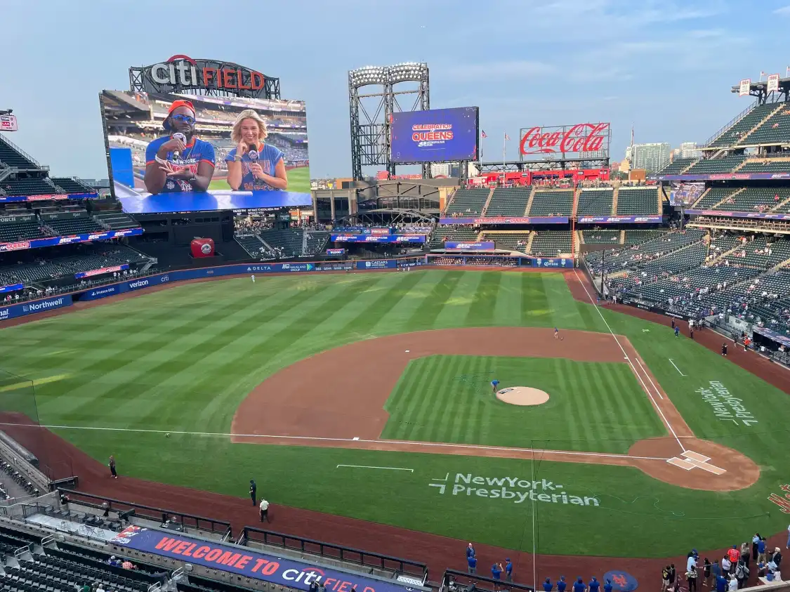 시티 필드 주변 호텔