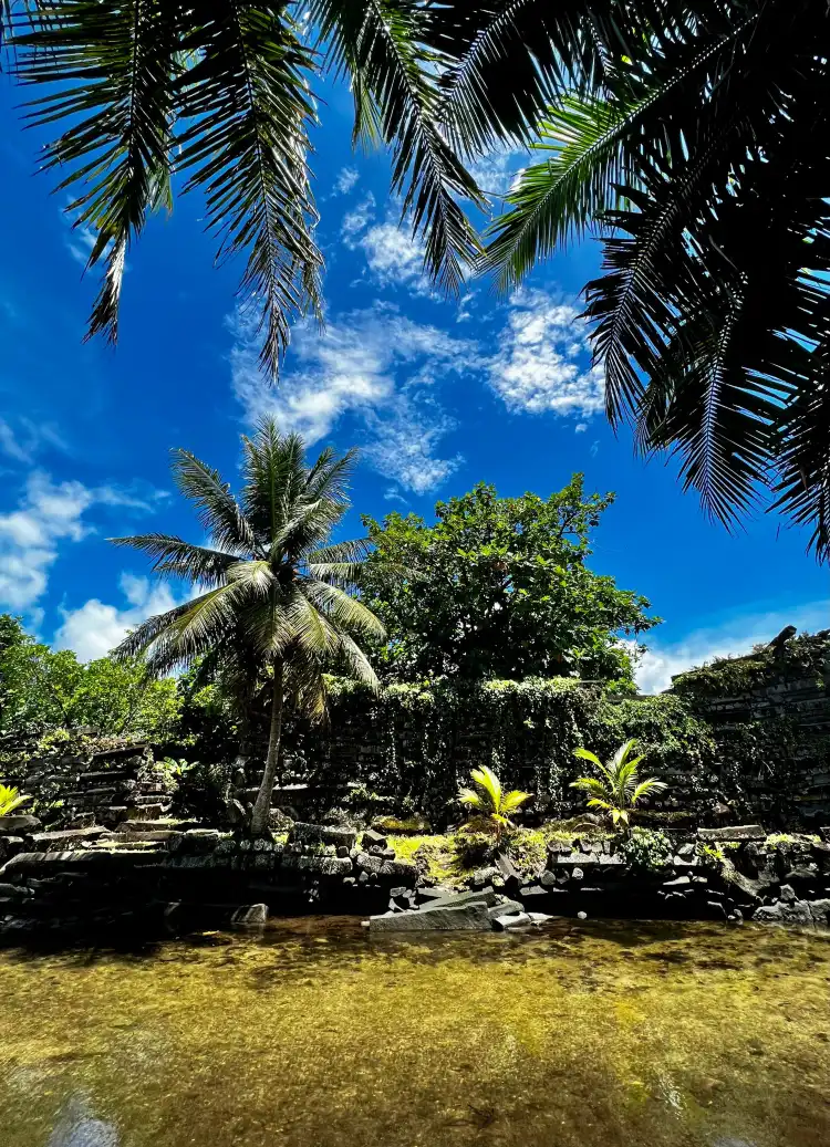 Hotels near Nan Madol