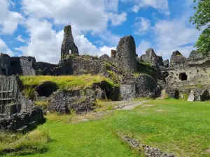 Les ruines du Chateau Fort de Montaigle